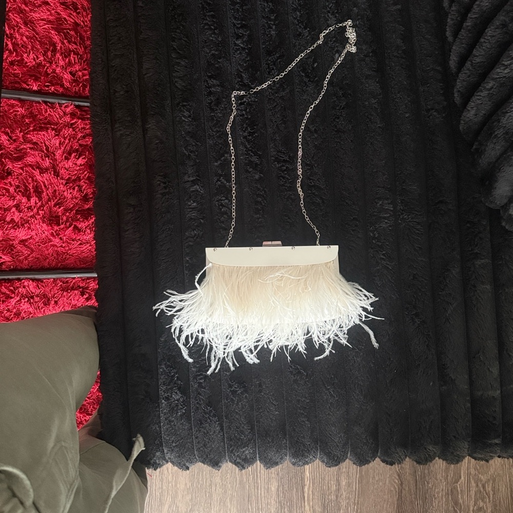 BCBGMaxAzria White Feathered Clutch with Chain